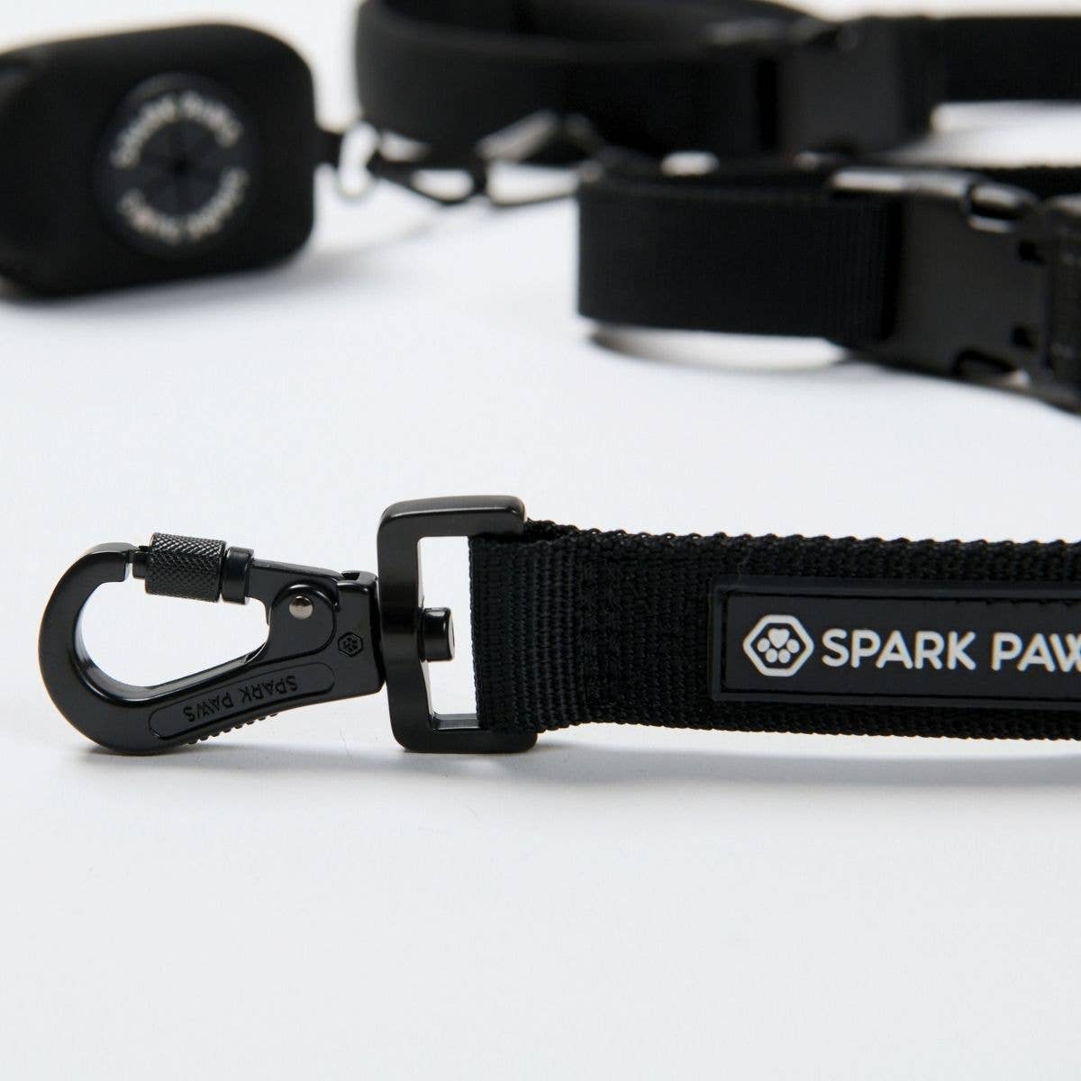 Multipurpose Seatbelt Handsfree Leash & Poop Bag Holder Set - Black: OS