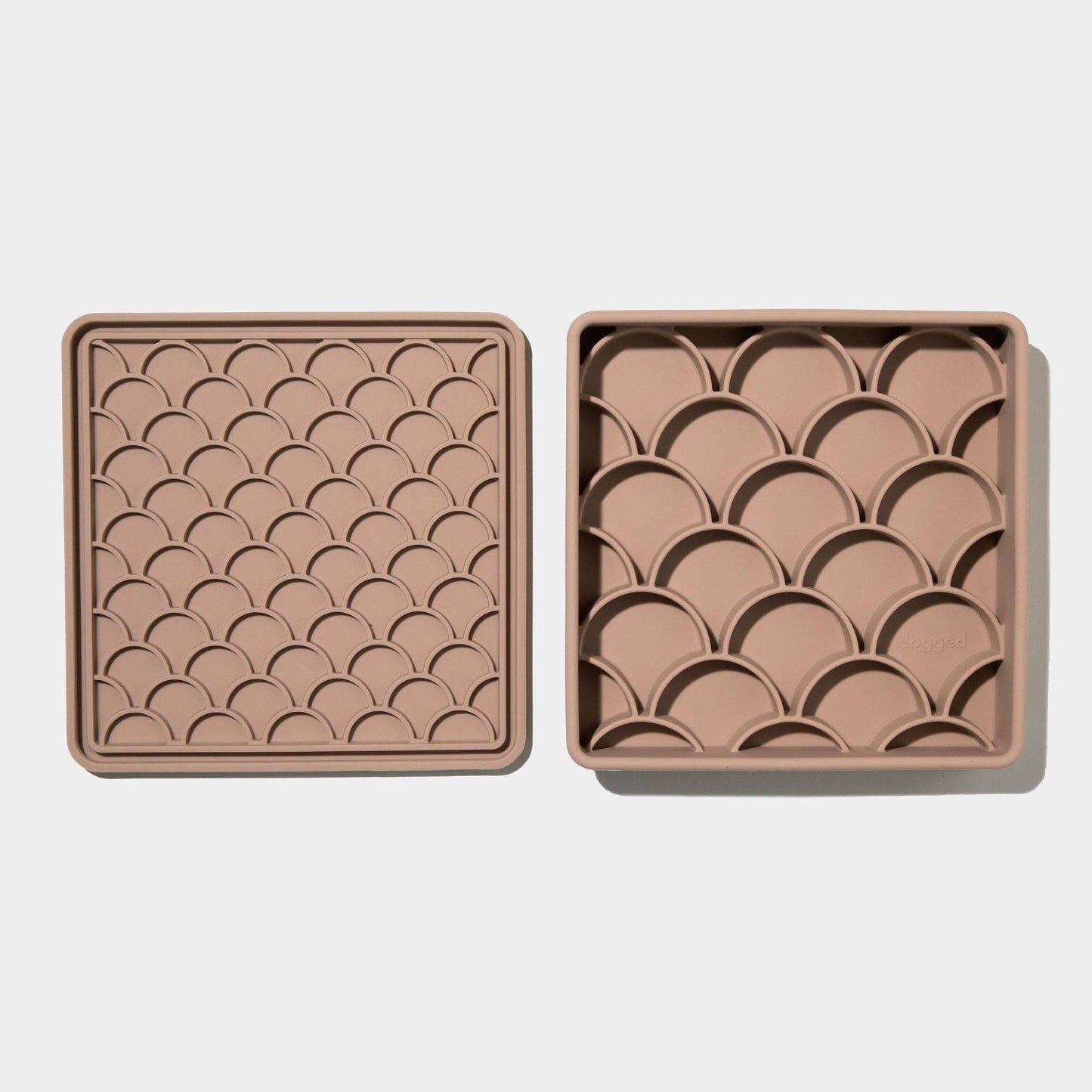 Dogged - Slow Feeder Bowl - 3-in-1 Fish Scale - Fig