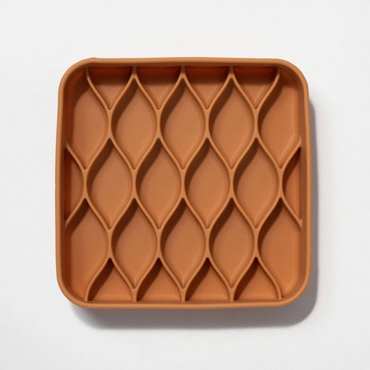 Dogged - Slow Feeder Bowl - Argyle - Nutmeg